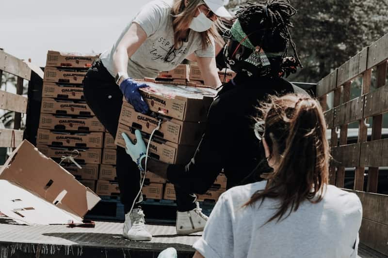 Nonprofits Started by Students: The Complete Guide to Founding, Running, and Showcasing a Student-Led Organisation
